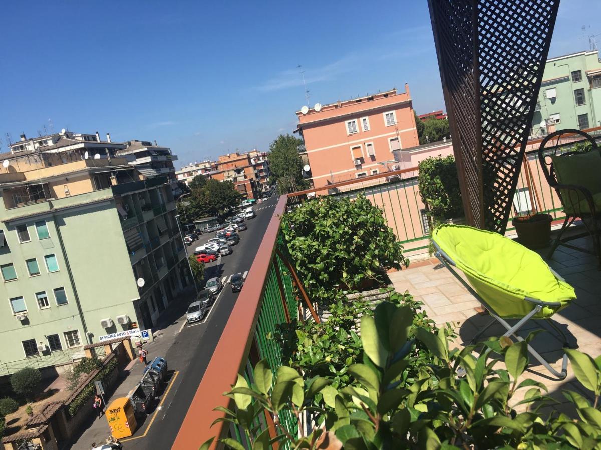 Apartamento Panoramic And Bright Penthouse Is Waiting For You Roma Exterior foto