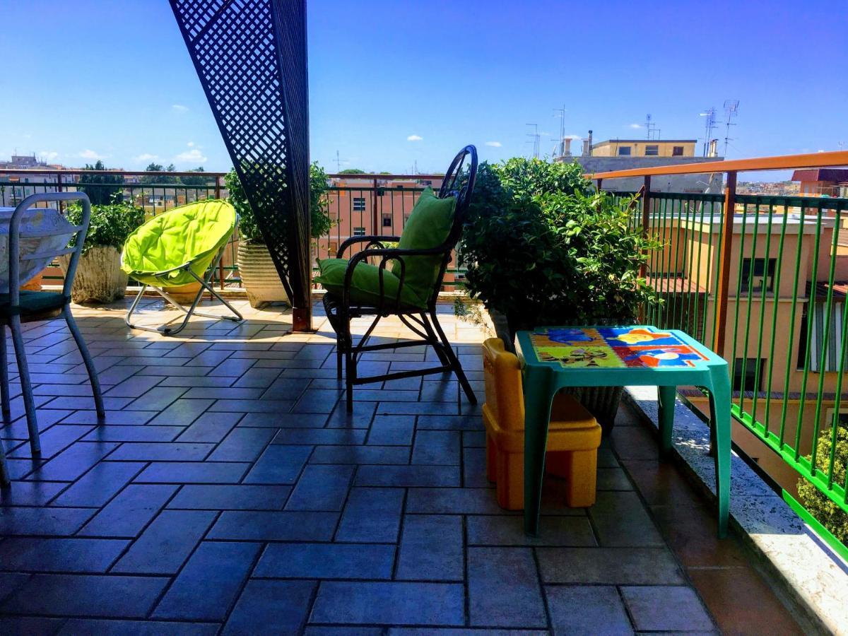 Apartamento Panoramic And Bright Penthouse Is Waiting For You Roma Exterior foto