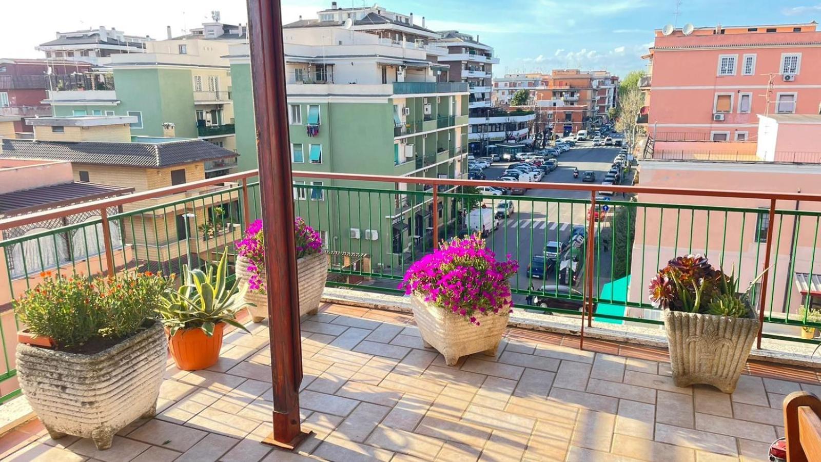 Apartamento Panoramic And Bright Penthouse Is Waiting For You Roma Exterior foto