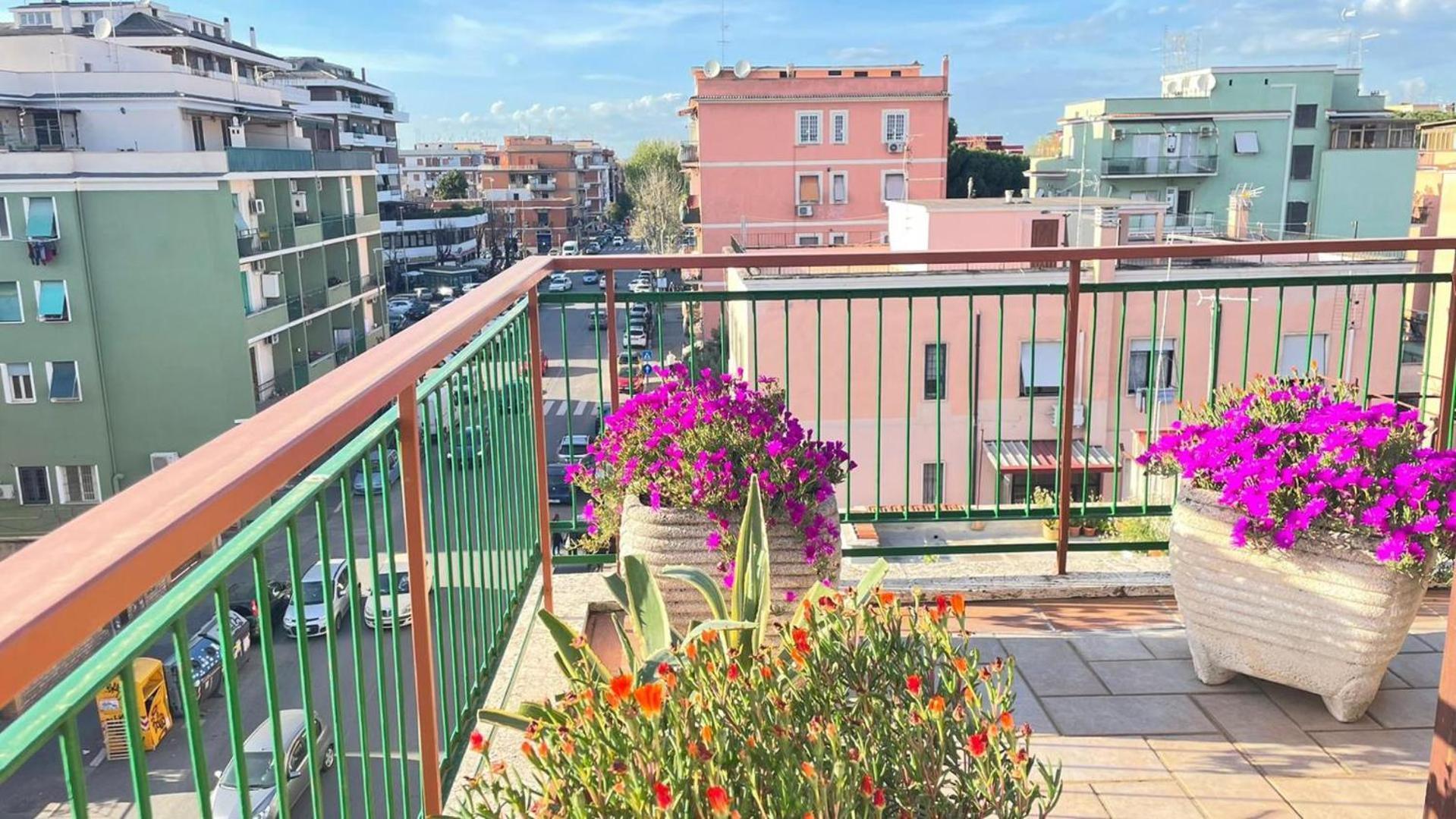 Apartamento Panoramic And Bright Penthouse Is Waiting For You Roma Exterior foto