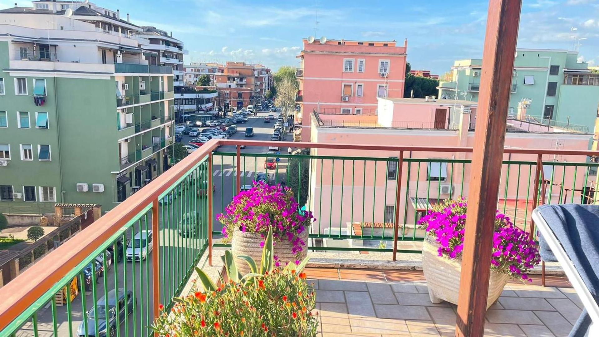 Apartamento Panoramic And Bright Penthouse Is Waiting For You Roma Exterior foto